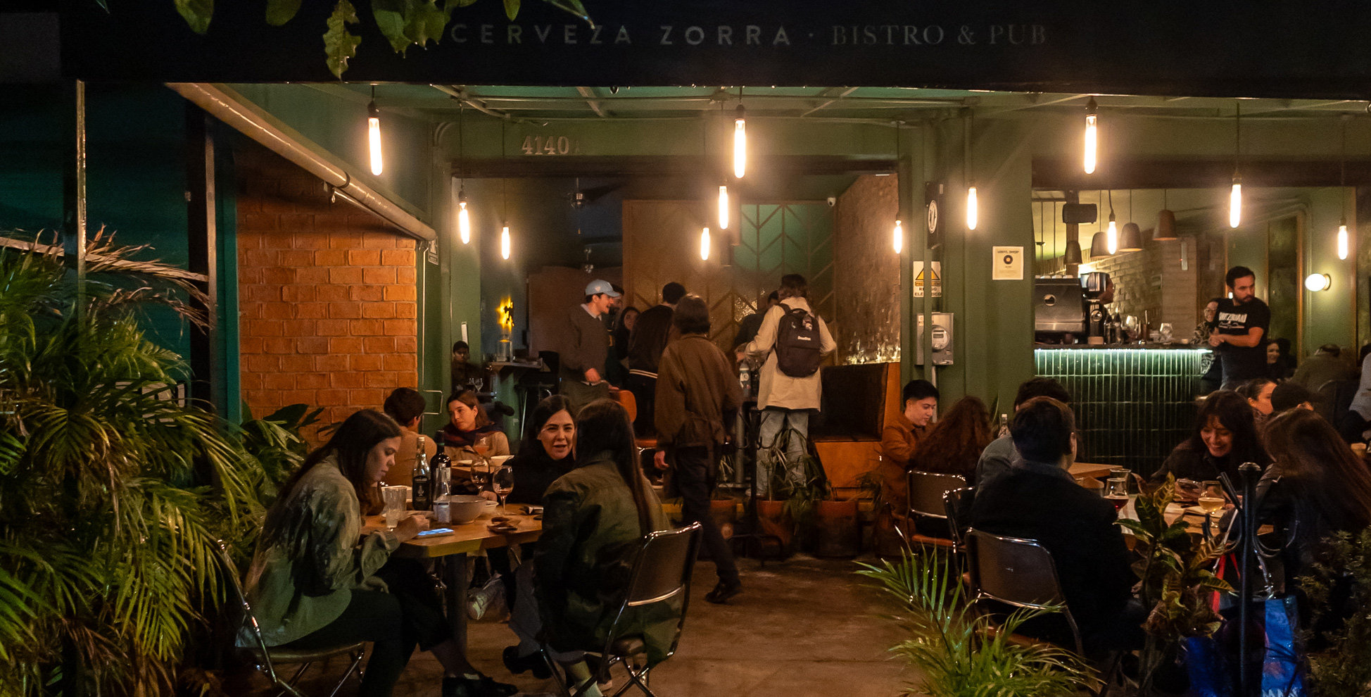 ZORRA-BISTRO-MONRAZ-header